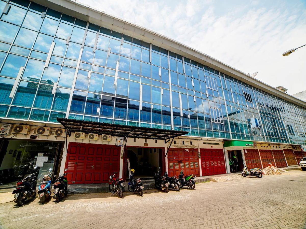 Oyo 91211 Mega Comfort Guest House Medan Exterior photo